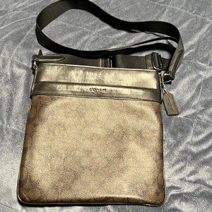 Coach crossbody signature bag